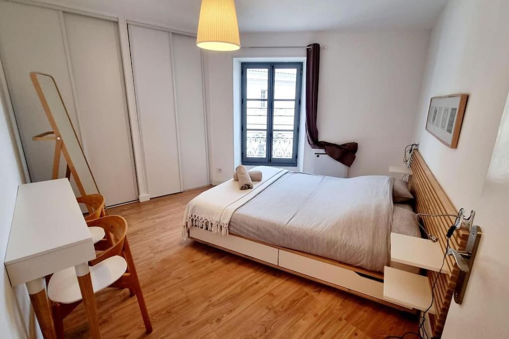 Elegant P4 Du Centre Historique Apartment *